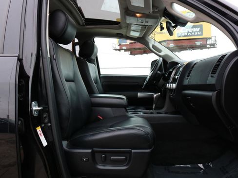 Used 2018 Toyota Sequoia TRD Sport image 47