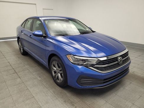 Used 2024 Volkswagen Jetta SE FWD image 13