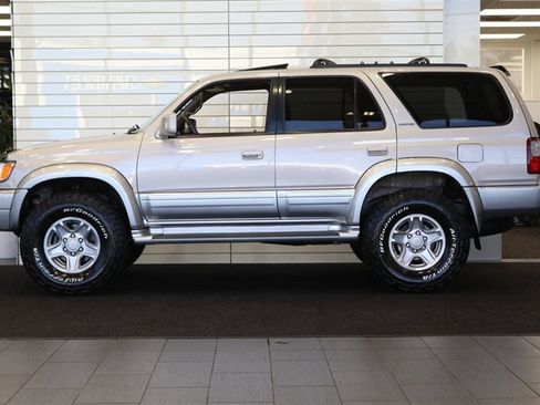 Used 2000 Toyota 4Runner Limited AWD/4WD image 4
