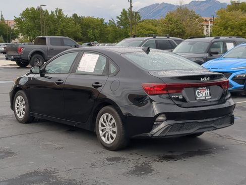 Used 2024 Kia Forte LX FWD image 8