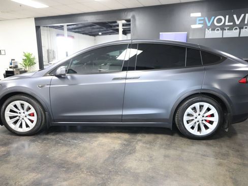Used 2016 Tesla Model X Performance image 10