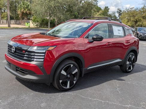 New 2026 Nissan Kicks SR image 8