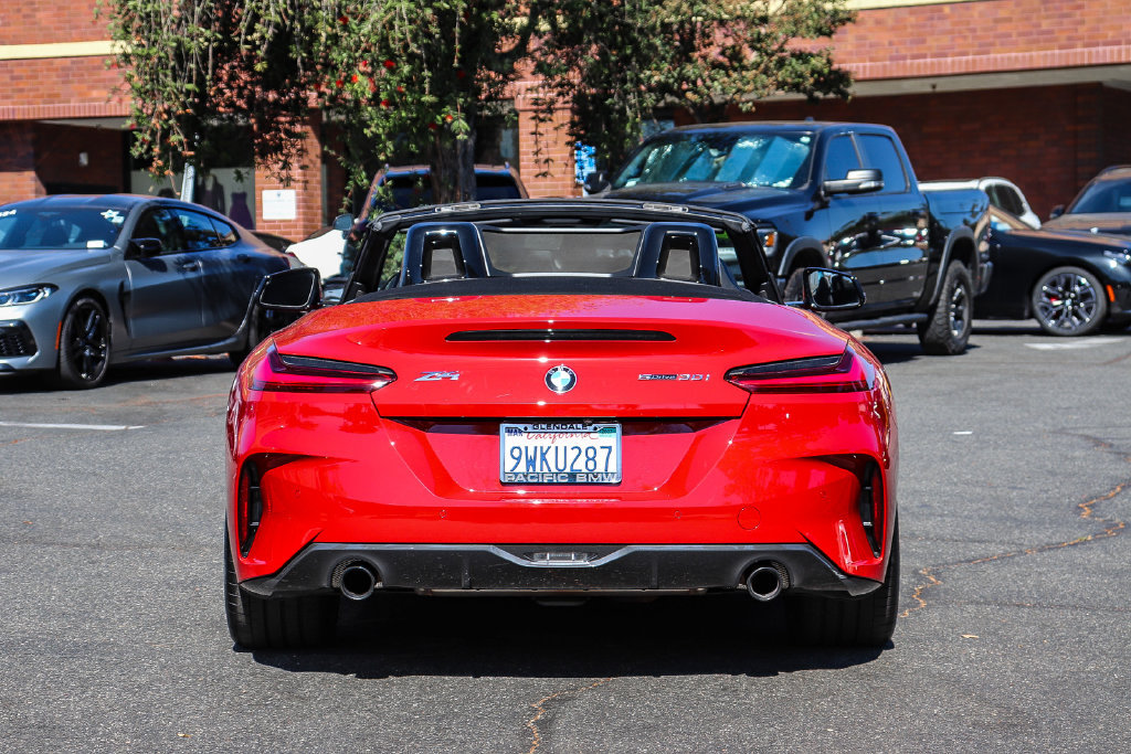 Used 2026 BMW Z4 sDrive30i w/ Shadowloine Package RWD image 16