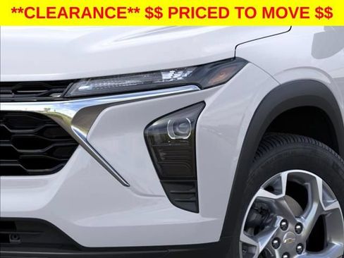 New 2026 Chevrolet Trax LS w/ LS Convenience Package FWD image 10