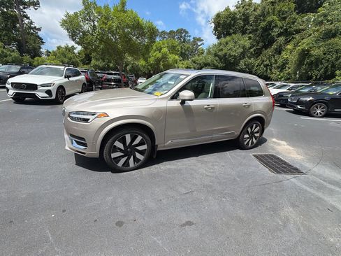 Used 2024 Volvo XC90 T8 Plus w/ Protection Package AWD/4WD image 8