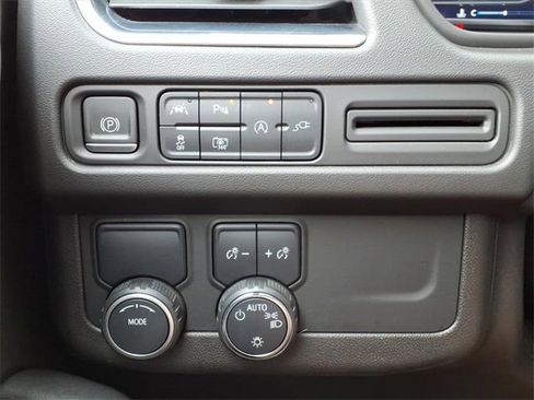 Used 2022 Chevrolet Tahoe LT w/ Luxury Package image 20