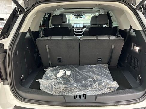 New 2026 Ford Explorer Active w/ Active Comfort Package image 30