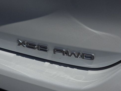 Used 2023 Toyota Highlander XSE AWD/4WD image 36