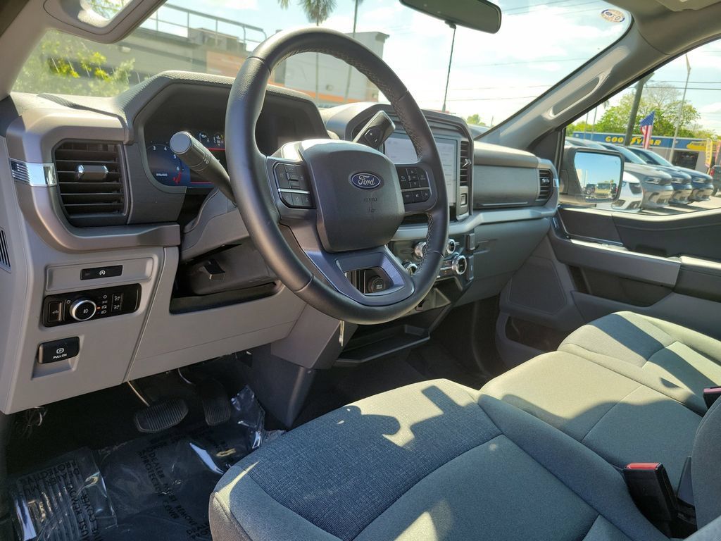 Used 2025 Ford F150 XLT w/ Equipment Group 301A Standard RWD image 8