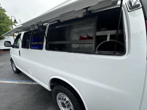 Used 2014 GMC Savana 2500 w/ Savana Pro Plus Package image 19