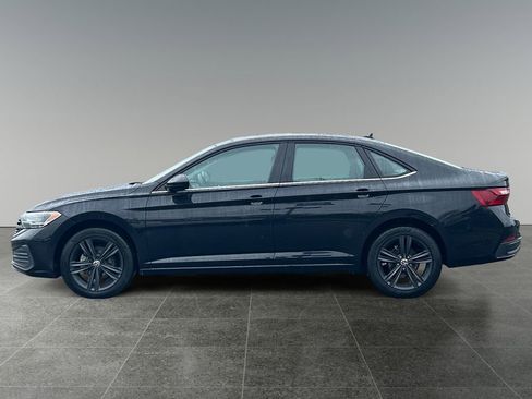 Used 2022 Volkswagen Jetta SE FWD image 6