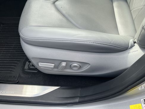 Certified 2024 Toyota Highlander Platinum AWD/4WD image 18