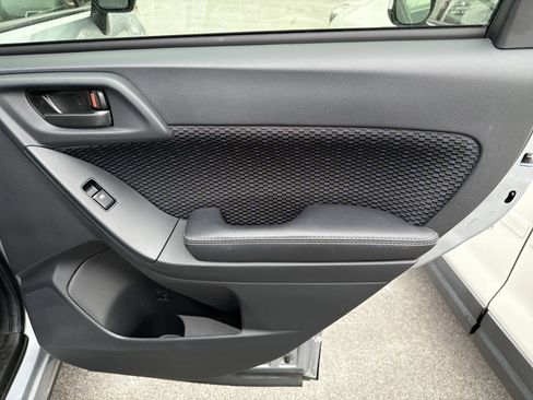 Used 2017 Subaru Forester 2.5i Premium w/ All-Weather Package image 57