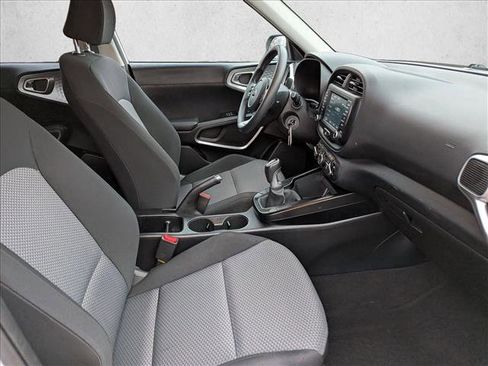 Used 2021 Kia Soul LX image 21
