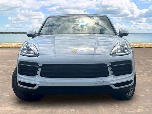 Used 2021 Porsche Cayenne Coupe AWD/4WD image 2