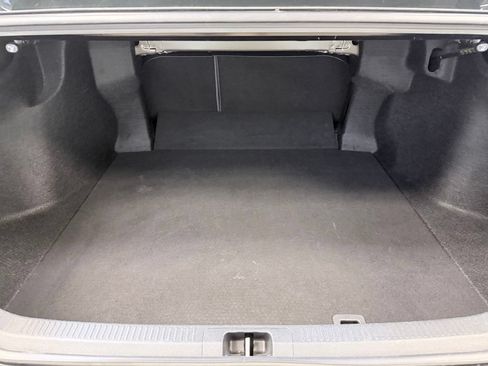 Used 2018 Toyota Camry SE w/ Moonroof Package FWD image 26
