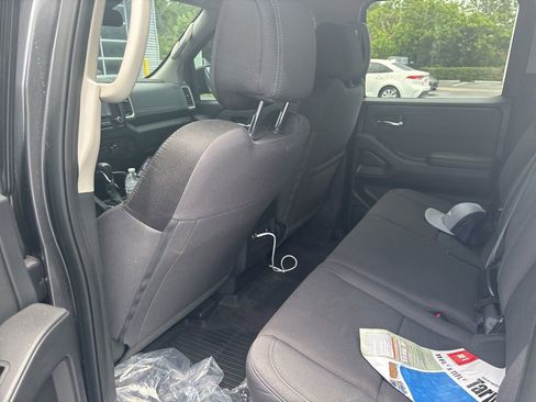 Certified 2024 Nissan Frontier SV w/ SV Convenience Package RWD image 13