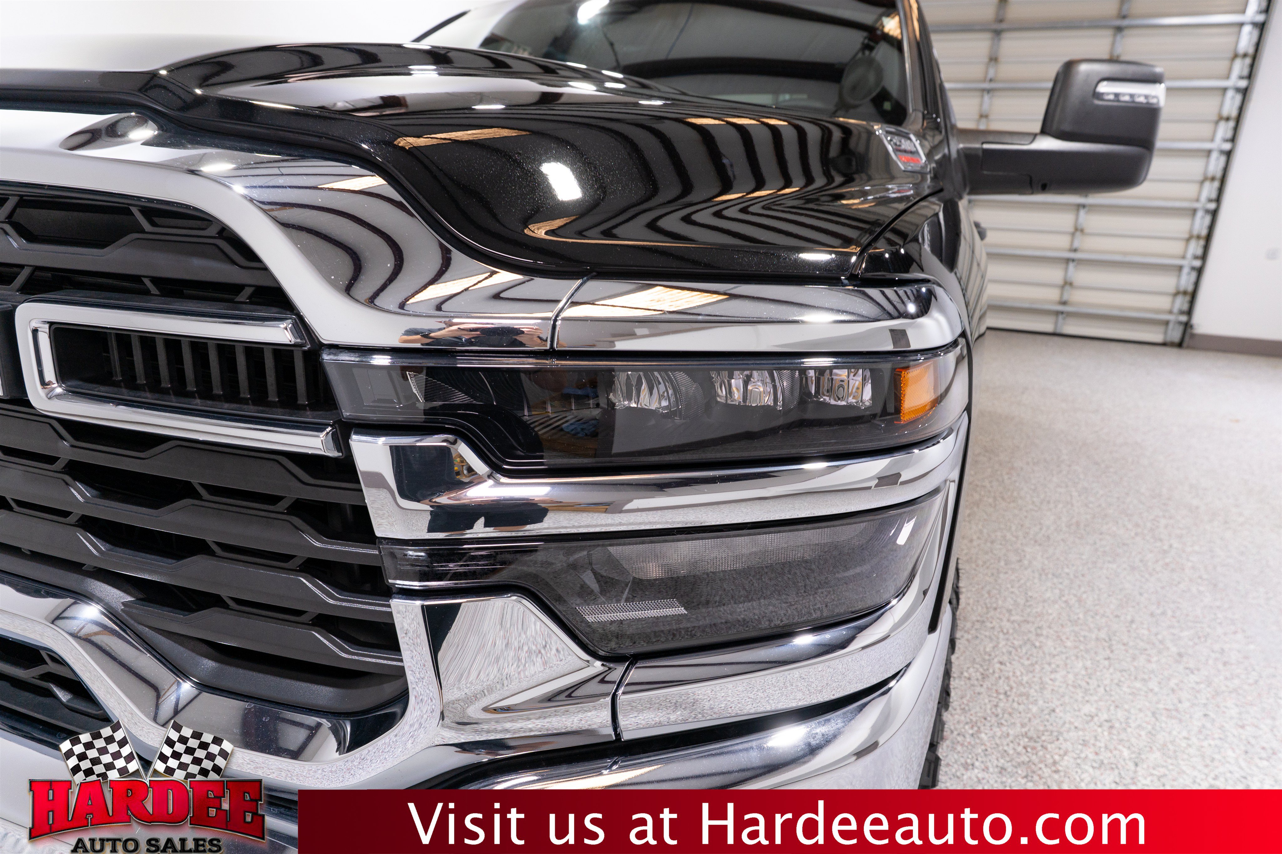 Used 2025 RAM 2500 Big Horn AWD/4WD image 8