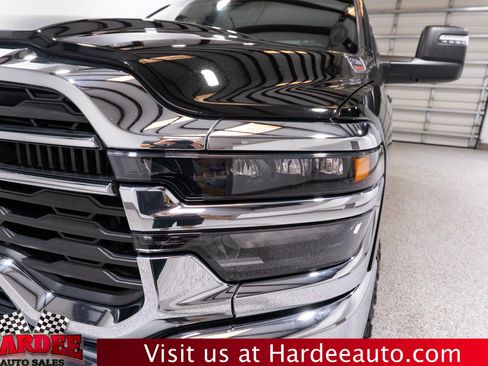 Used 2025 RAM 2500 Big Horn AWD/4WD image 8