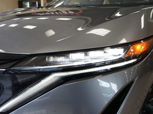 Used 2023 Nissan Ariya FWD image 24