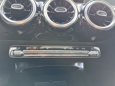 Certified 2020 Mercedes-Benz CLA 250 4MATIC image 22