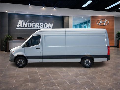 Used 2023 Mercedes-Benz Sprinter 2500 image 5
