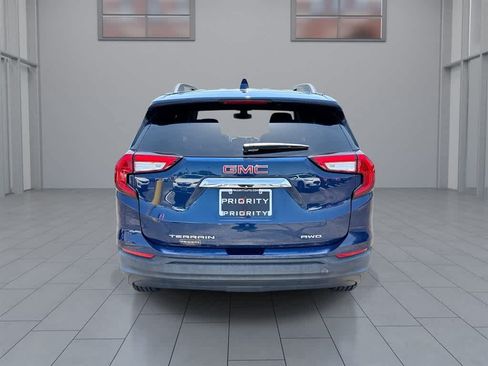 Used 2022 GMC Terrain SLE w/ Driver Convenience Package AWD/4WD image 8