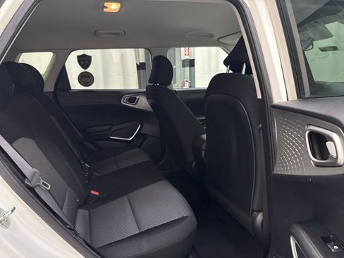 Used 2021 Kia Soul LX image 27