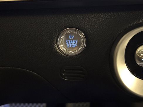 New 2026 Genesis GV60 RWD image 23