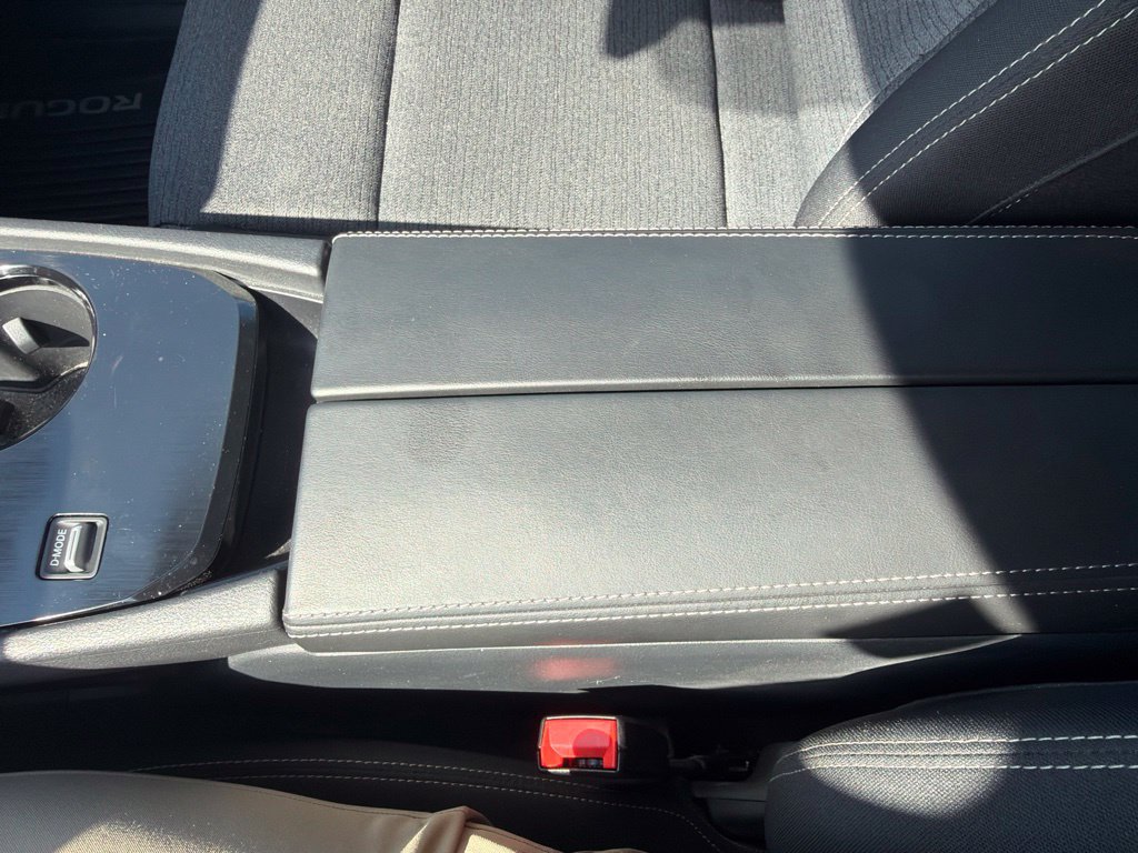Used 2021 Nissan Rogue S FWD image 46
