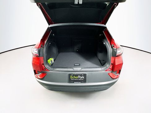 Used 2024 Volkswagen ID.4 S image 30