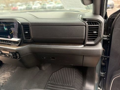 Used 2025 Chevrolet Silverado 1500 LT AWD/4WD image 22