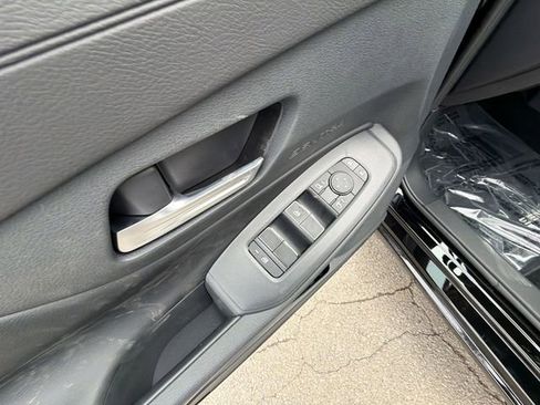 New 2026 Nissan Sentra SV w/ SV Convenience Package FWD image 13