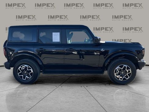 Used 2025 Ford Bronco Outer Banks image 14