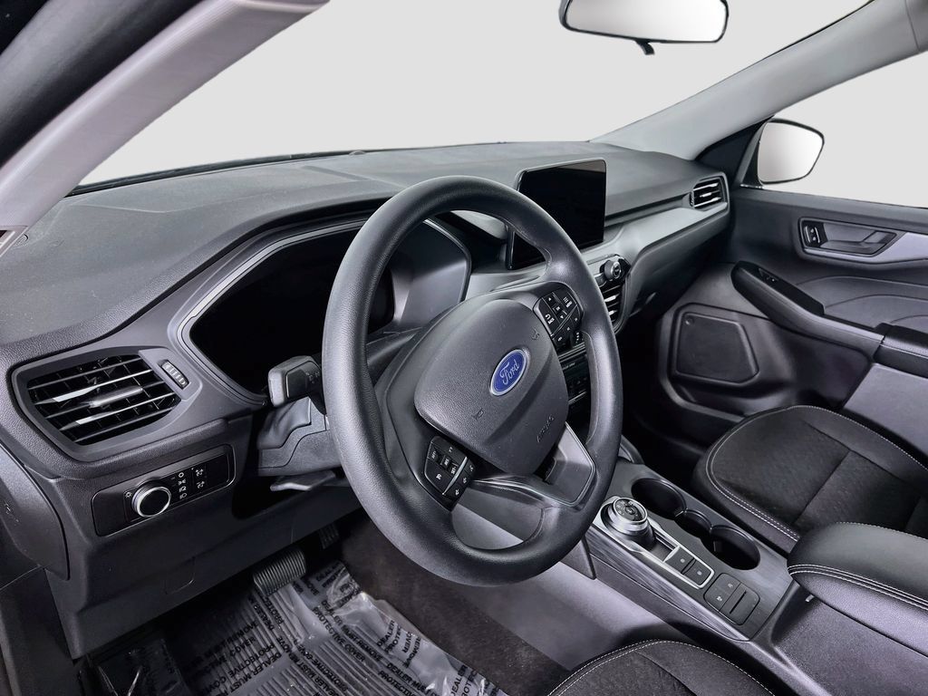 Used 2025 Ford Escape Active AWD/4WD image 8