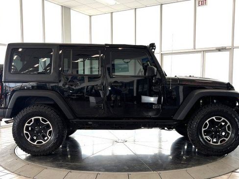 Used 2015 Jeep Wrangler Unlimited Rubicon AWD/4WD image 8