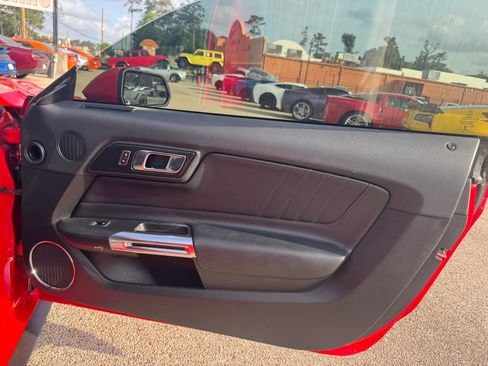 Used 2020 Ford Mustang GT Premium RWD image 17