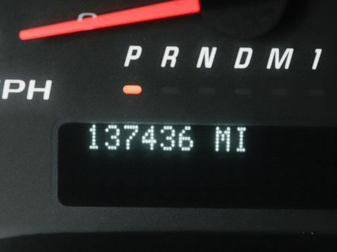 Used 2015 Chevrolet Express 4500 RWD image 29