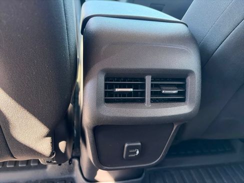 Certified 2024 Chevrolet Equinox LT AWD/4WD image 37