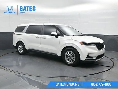 Used 2024 Kia Carnival LX FWD image 4