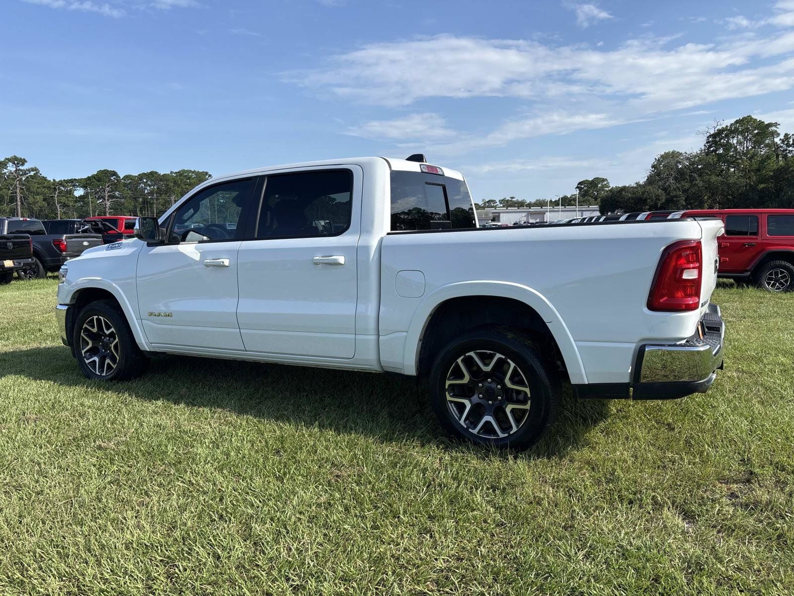 Used 2025 RAM 1500 Laramie AWD/4WD image 5
