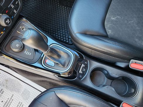 Used 2018 Jeep Compass Latitude w/ Popular Equipment Group image 12