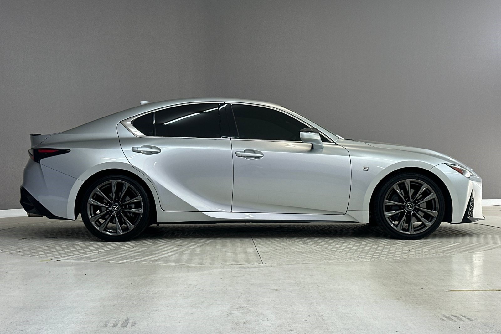 Used 2023 Lexus IS 350 F Sport w/ Memory Package RWD image 7
