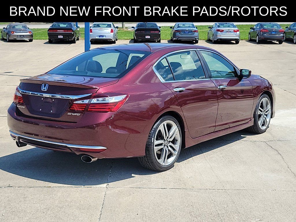 Used 2017 Honda Accord Sport image 5