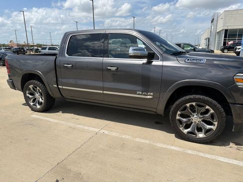Used 2020 RAM 1500 Limited AWD/4WD image 4