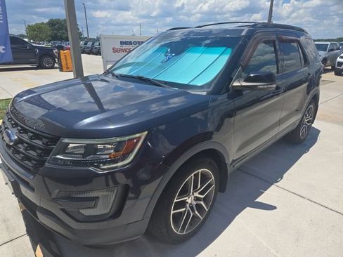 Used 2017 Ford Explorer Sport w/ Equipment Group 401A AWD/4WD image 3