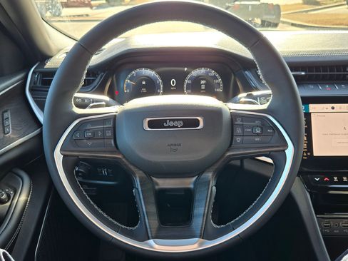 New 2026 Jeep Grand Cherokee Limited w/ Limited Altitude Package image 16