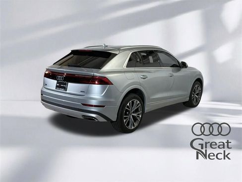 Used 2025 Audi Q8 Premium w/ Convenience Package AWD/4WD image 9