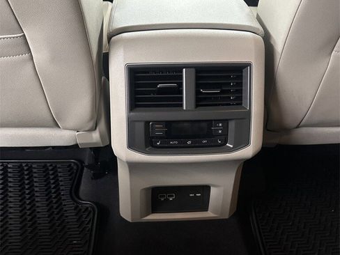 Used 2019 Volkswagen Atlas SEL Premium image 26