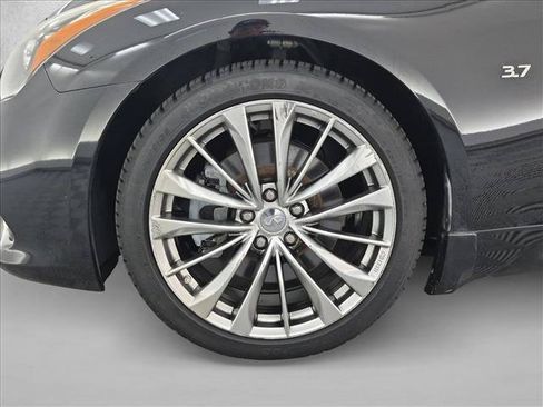 Used 2015 INFINITI Q60 Convertible w/ Premium Package RWD image 29